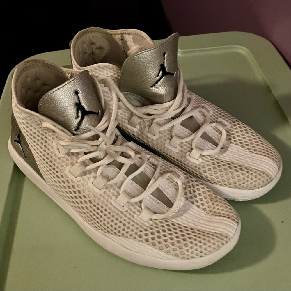 Jordan Reveal Sneakers